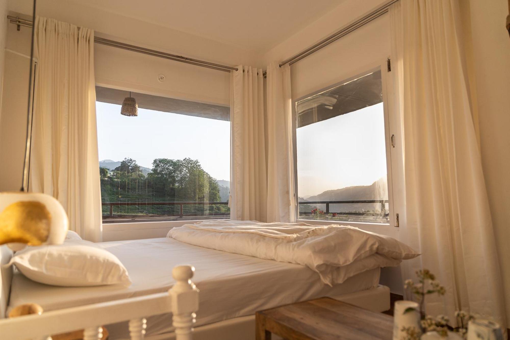 Exstasy Stays - Bathtub Rooms & Cafe - Your Romantic & Cozy Getaway - Thhpsociety - Mukteshwar Exterior foto