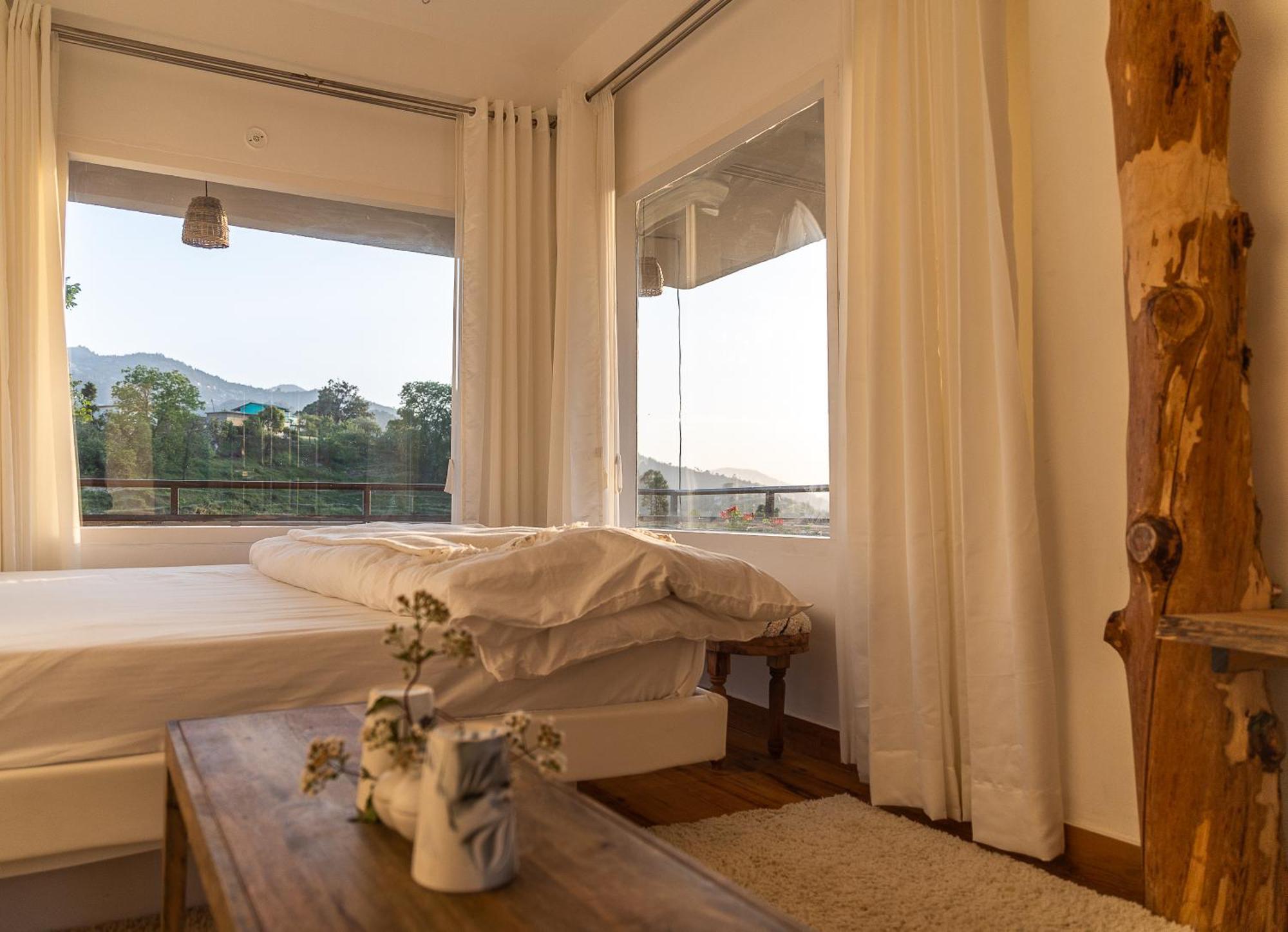 Exstasy Stays - Bathtub Rooms & Cafe - Your Romantic & Cozy Getaway - Thhpsociety - Mukteshwar Exterior foto