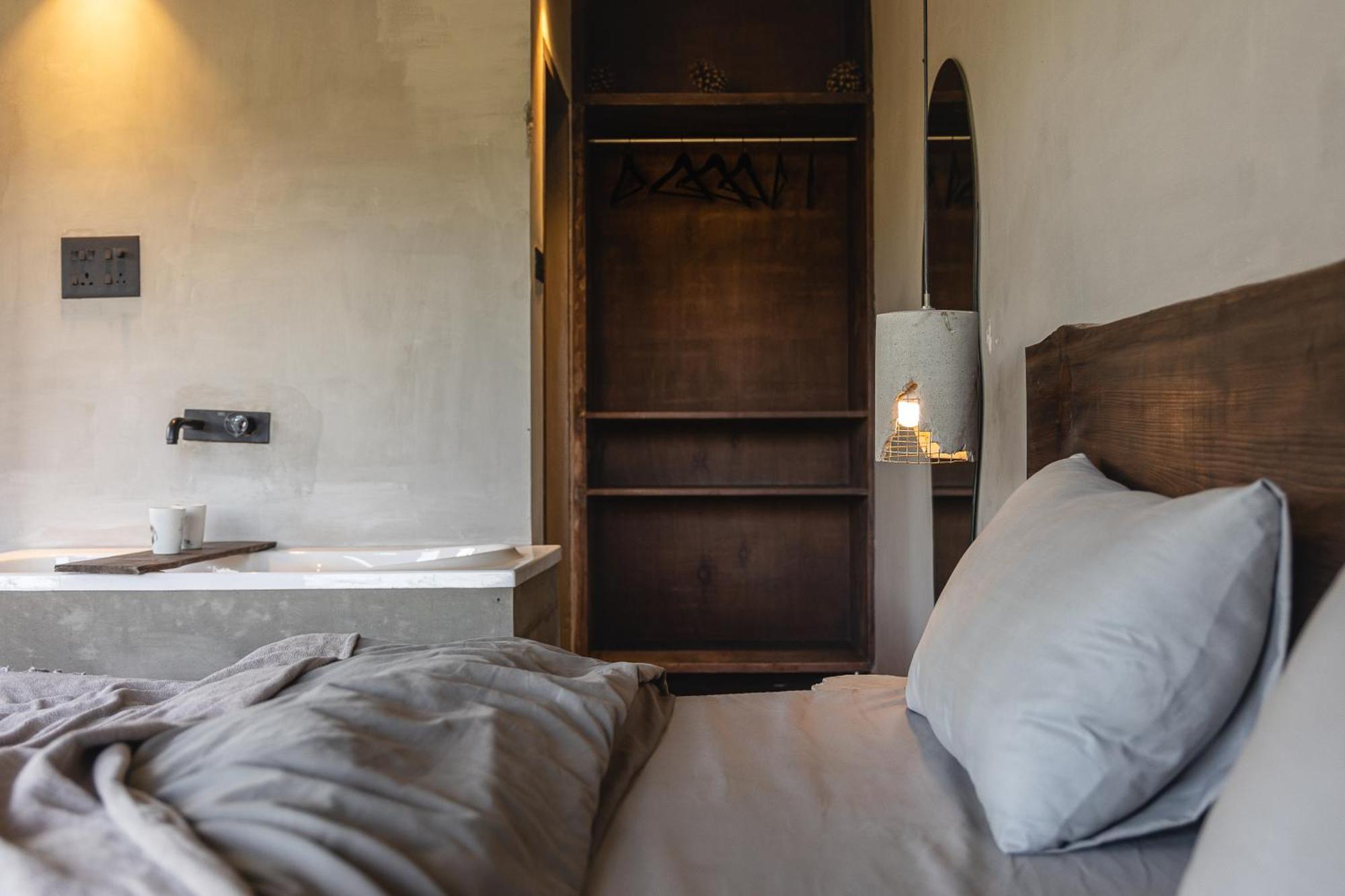 Exstasy Stays - Bathtub Rooms & Cafe - Your Romantic & Cozy Getaway - Thhpsociety - Mukteshwar Exterior foto
