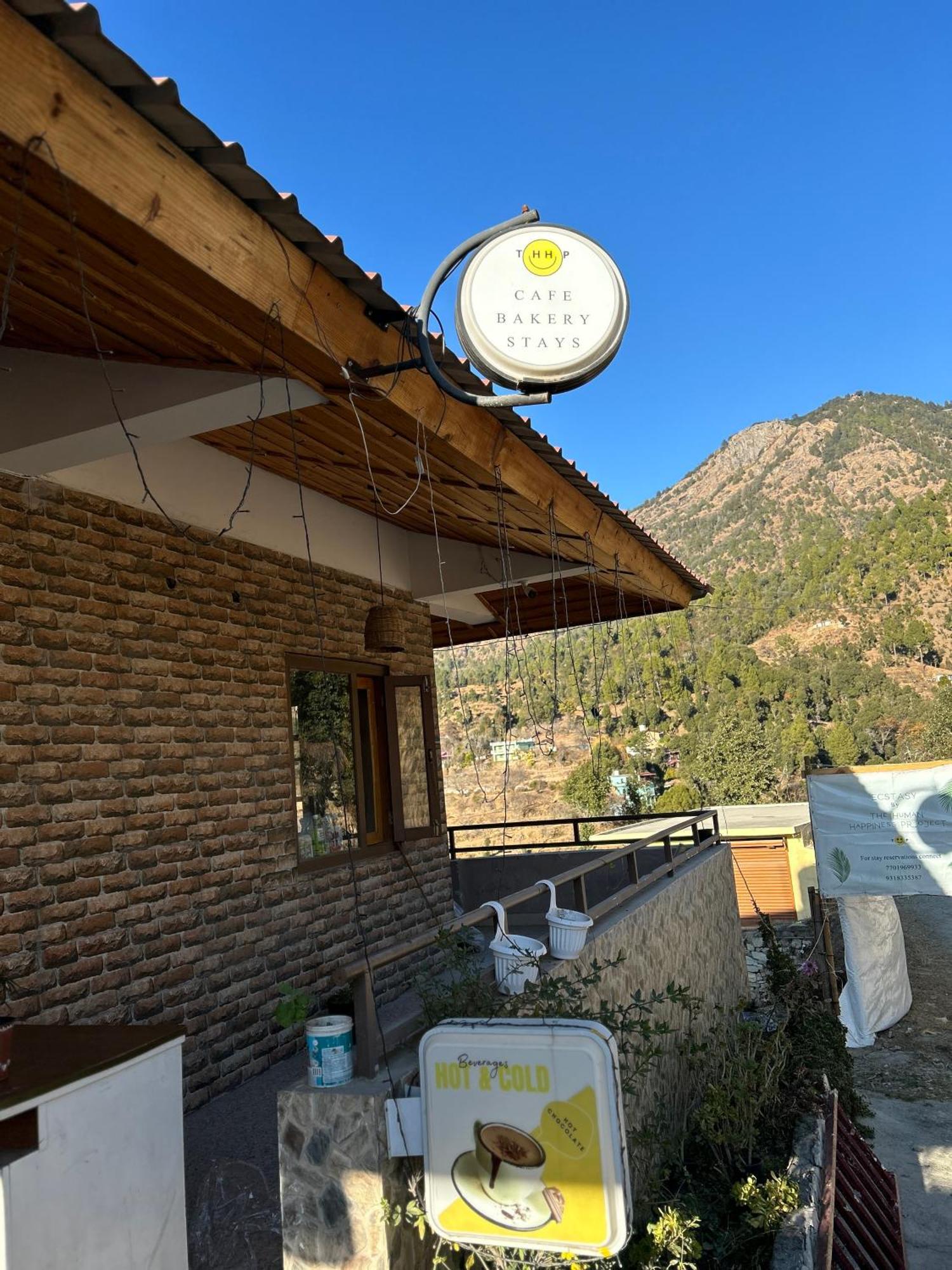 Exstasy Stays - Bathtub Rooms & Cafe - Your Romantic & Cozy Getaway - Thhpsociety - Mukteshwar Exterior foto