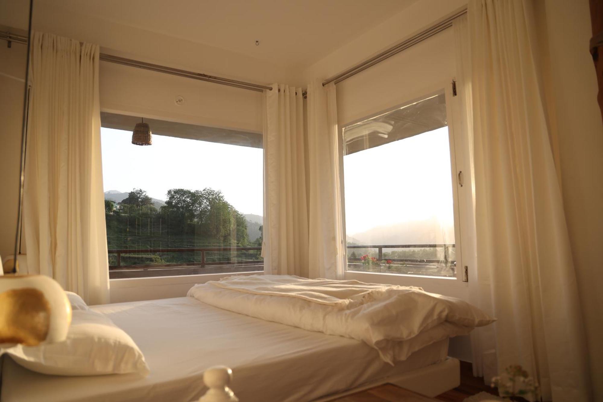 Exstasy Stays - Bathtub Rooms & Cafe - Your Romantic & Cozy Getaway - Thhpsociety - Mukteshwar Exterior foto