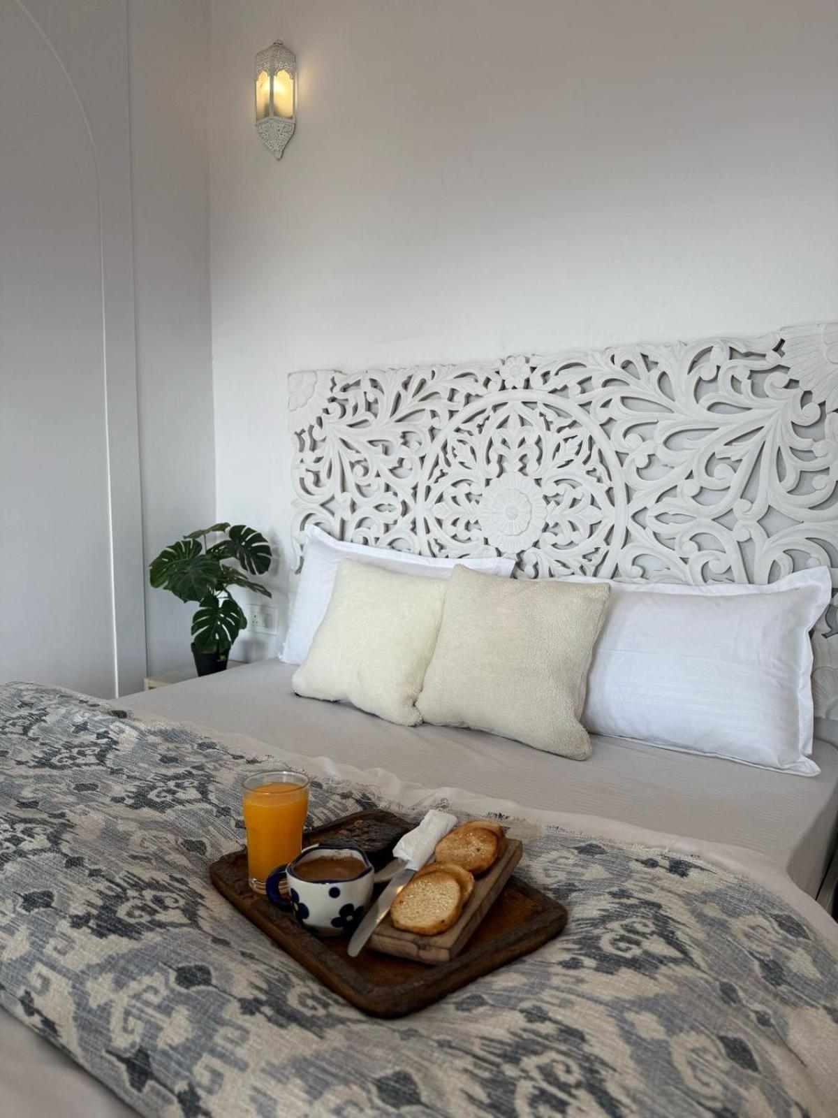 Exstasy Stays - Bathtub Rooms & Cafe - Your Romantic & Cozy Getaway - Thhpsociety - Mukteshwar Exterior foto